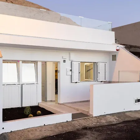 Window To The Sea, South Tenerife Holiday home *
