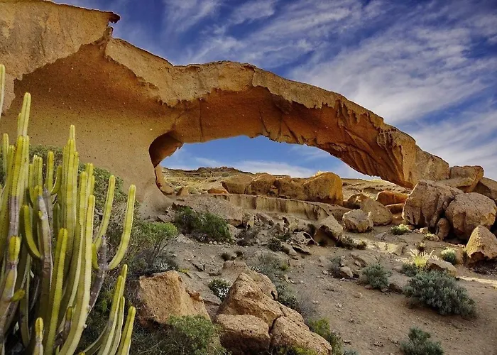 Window To The Sea, South Tenerife アパート